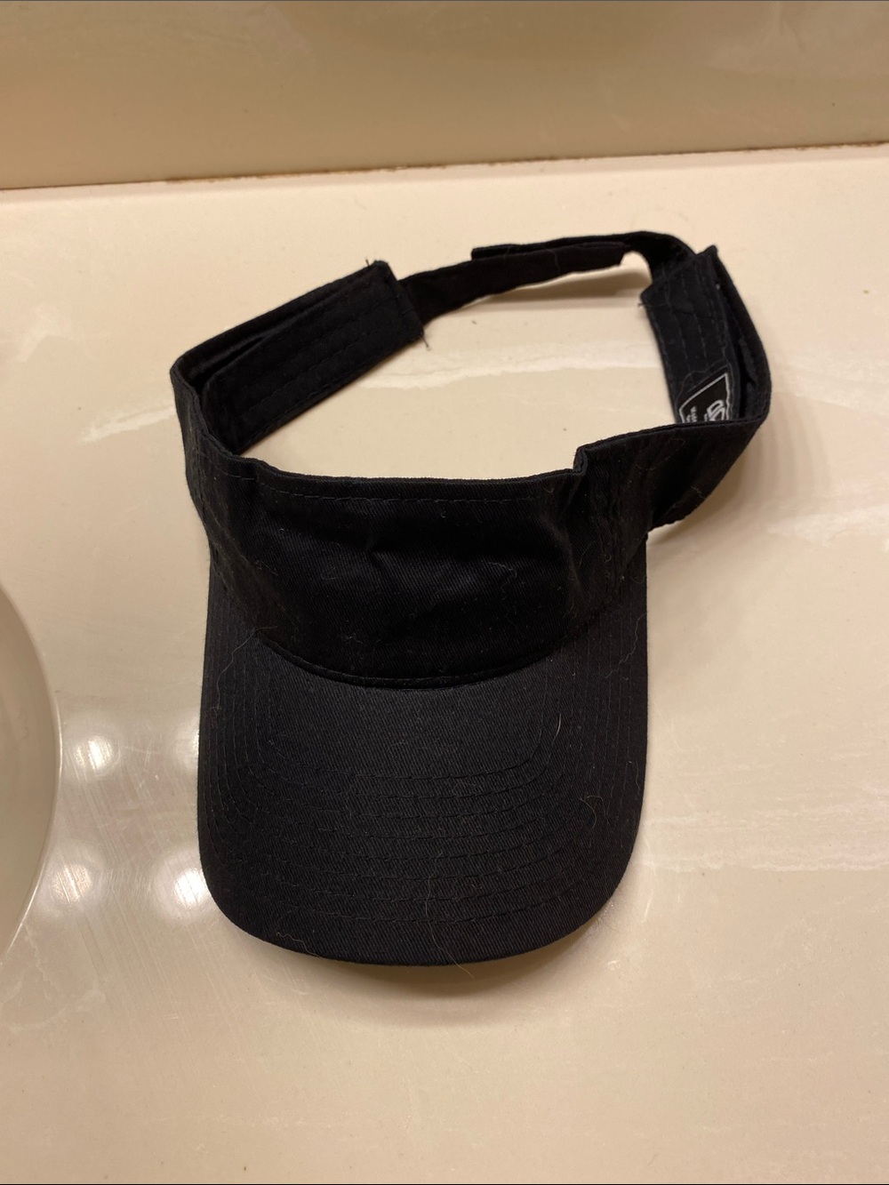 Black Men's Visor Cap – Lightweight Sun Shield
